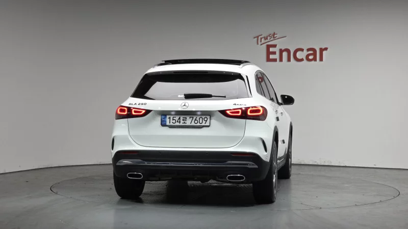 Mercedes-Benz GLA-Class