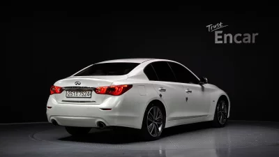 Infiniti Q50