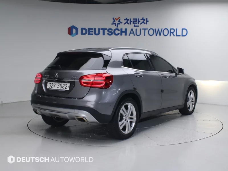 Mercedes-Benz GLA-Class