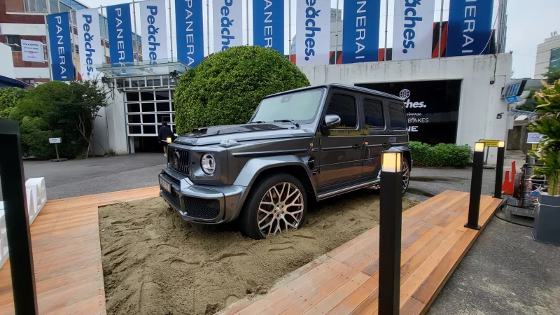 Mercedes-Benz G-Class