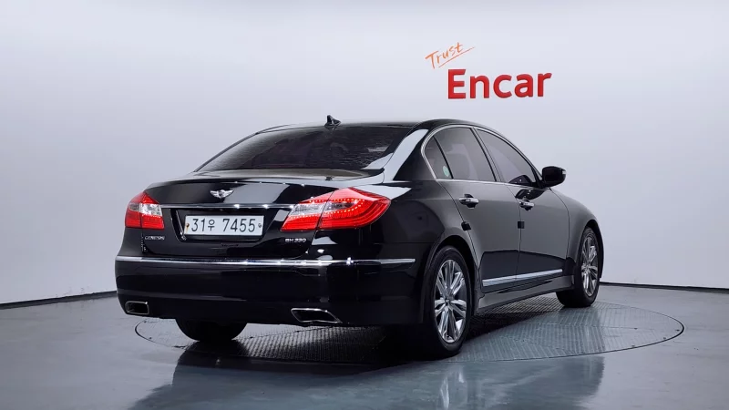 Hyundai Genesis