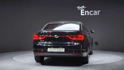 Renault SM6