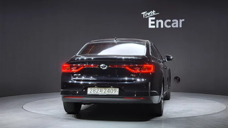 Renault SM6