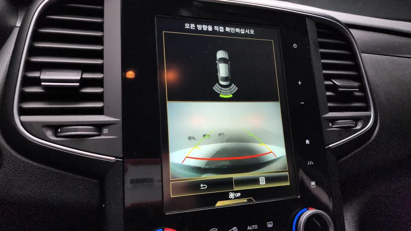 Renault SM6