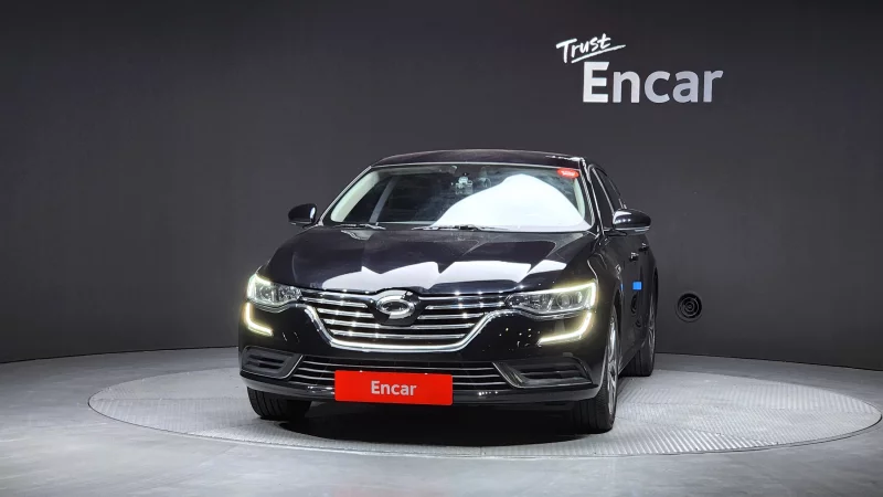 Renault SM6