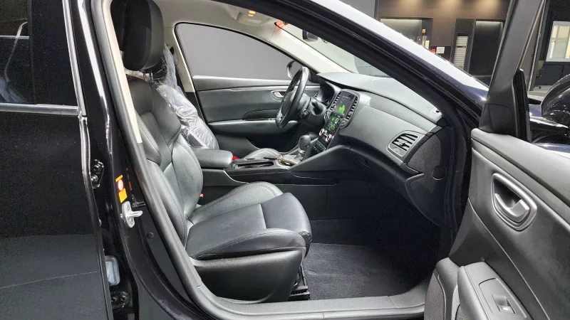 Renault SM6