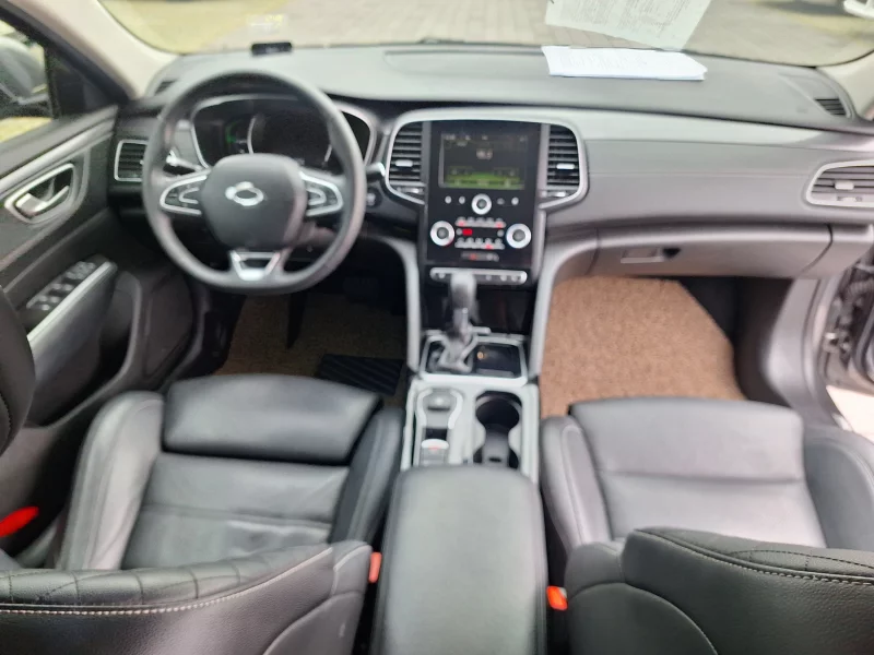 Renault SM6