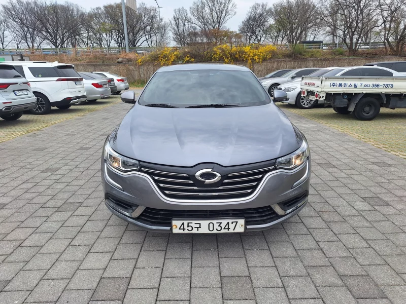Renault SM6
