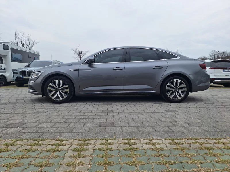Renault SM6