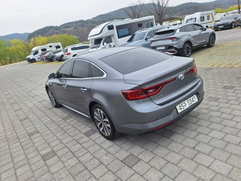 Renault SM6