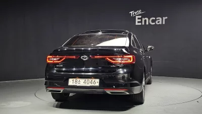 Renault SM6