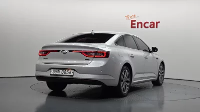 Renault SM6