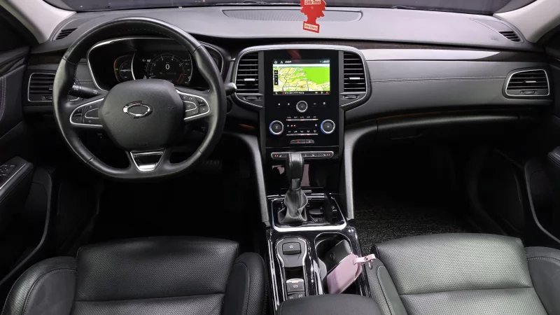 Renault SM6