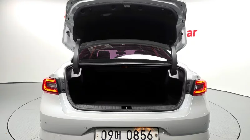 Renault SM6