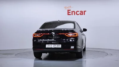 Renault SM6