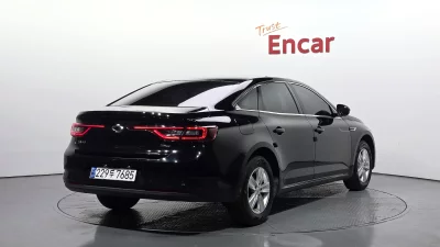 Renault SM6