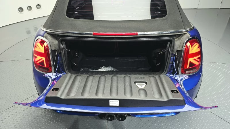 MINI Cooper Convertible