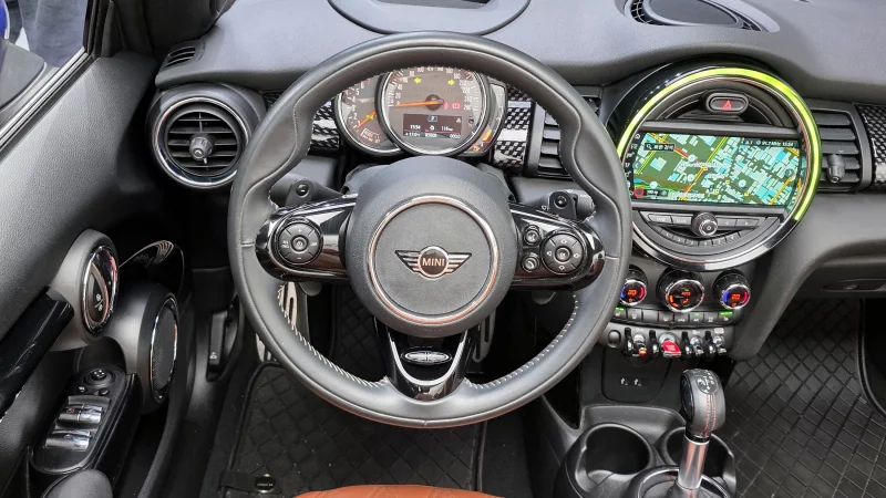 MINI Cooper Convertible