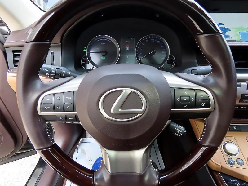 Lexus ES300h