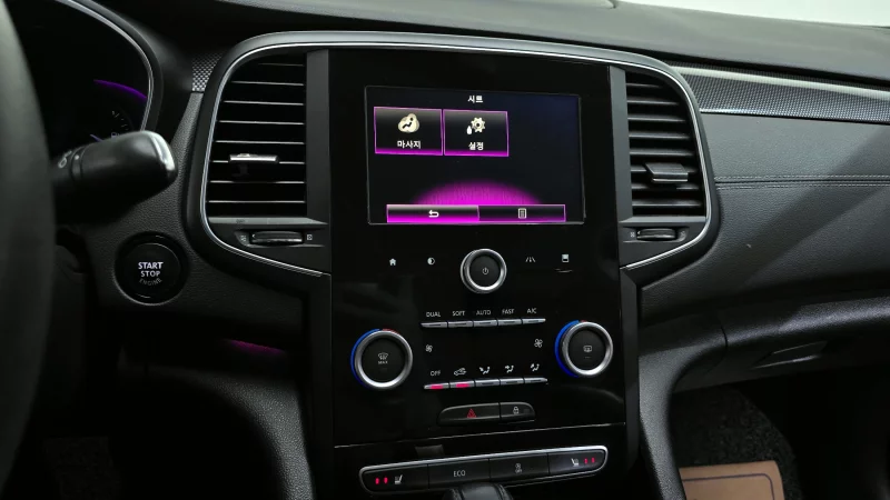 Renault SM6