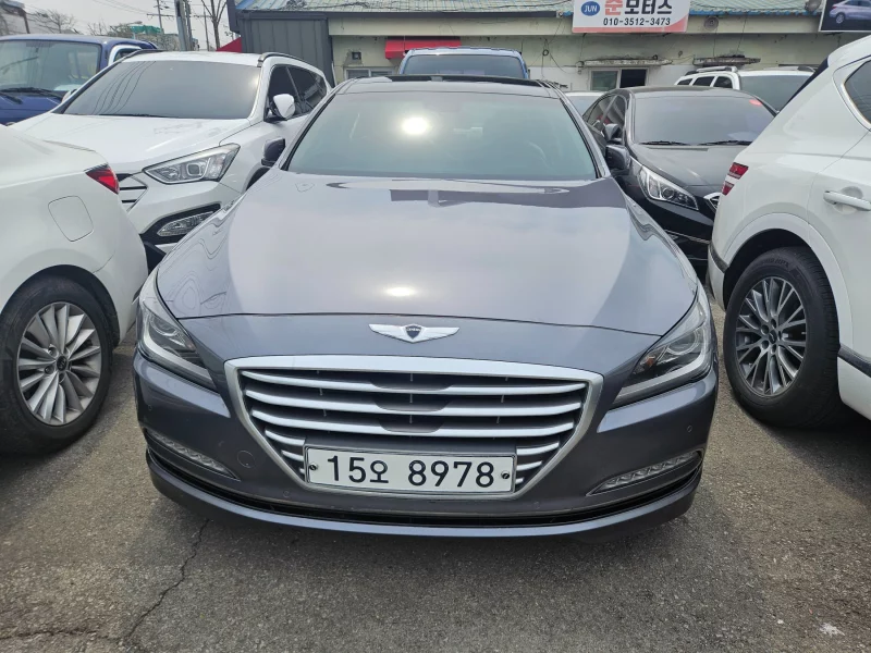 Hyundai Genesis