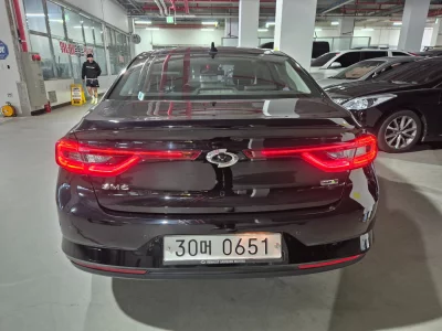 Renault SM6