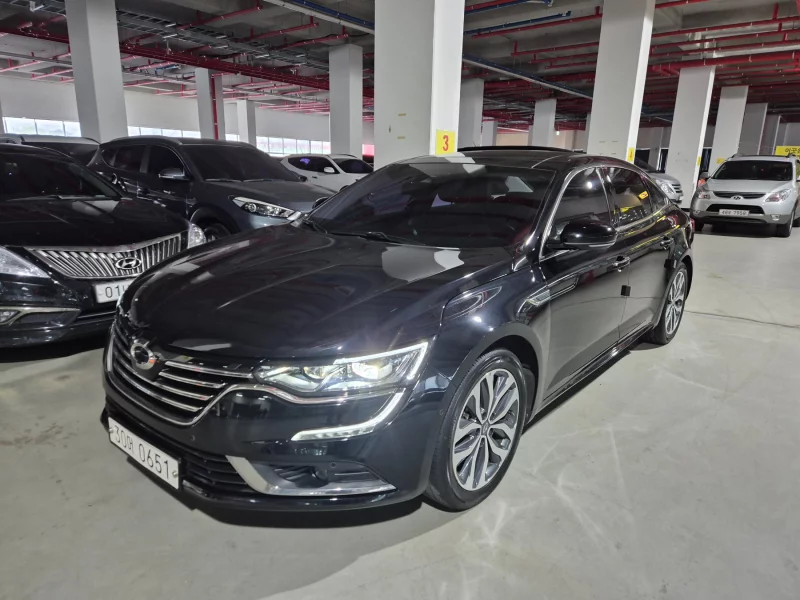 Renault SM6