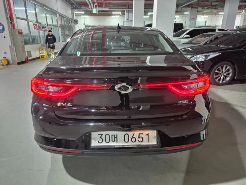 Renault SM6