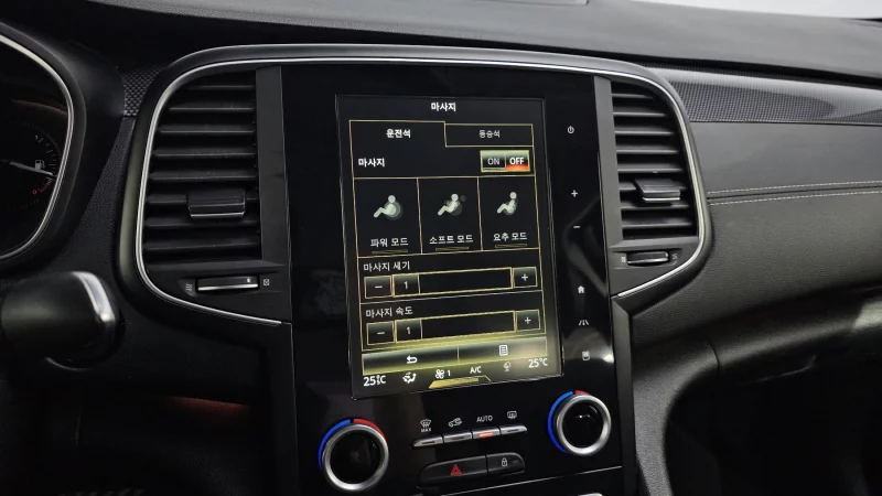 Renault SM6