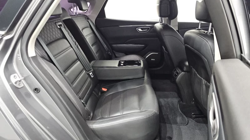 Renault SM6