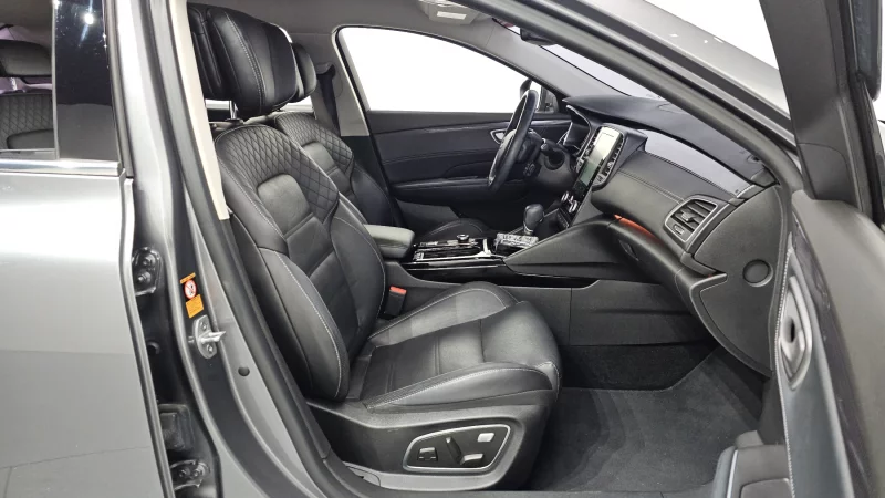 Renault SM6