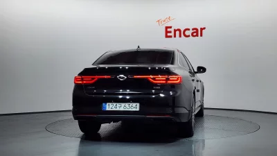 Renault SM6