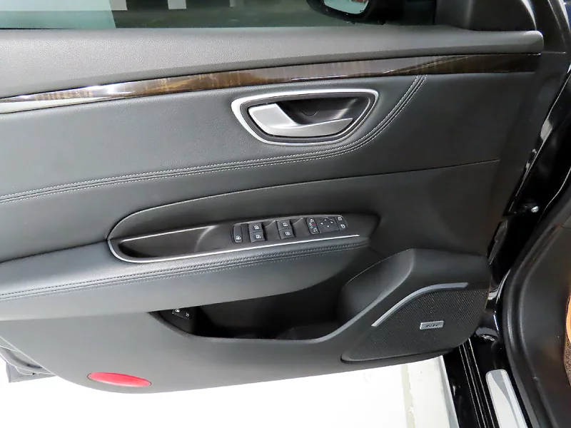 Renault SM6