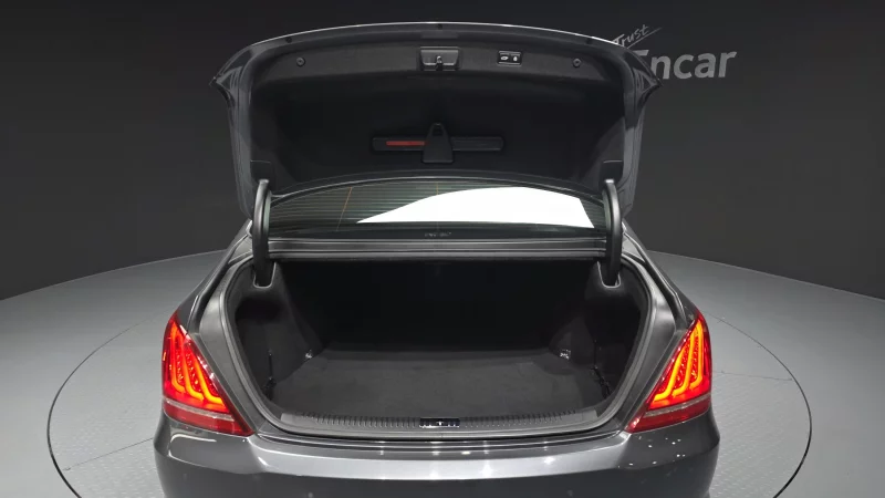 Genesis EQ900