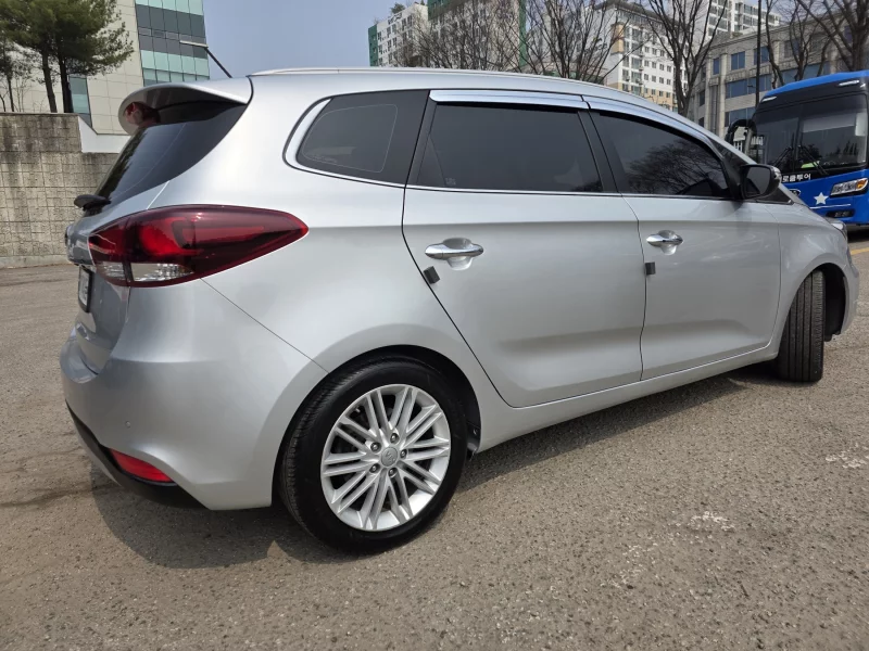 Kia Carens