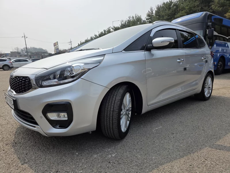Kia Carens