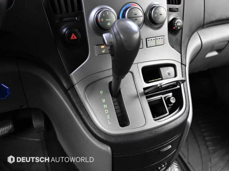 Hyundai Grand Starex