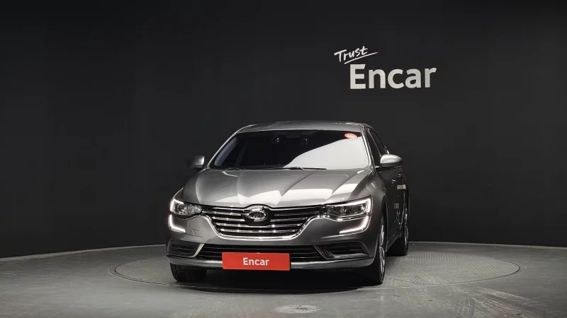Renault SM6