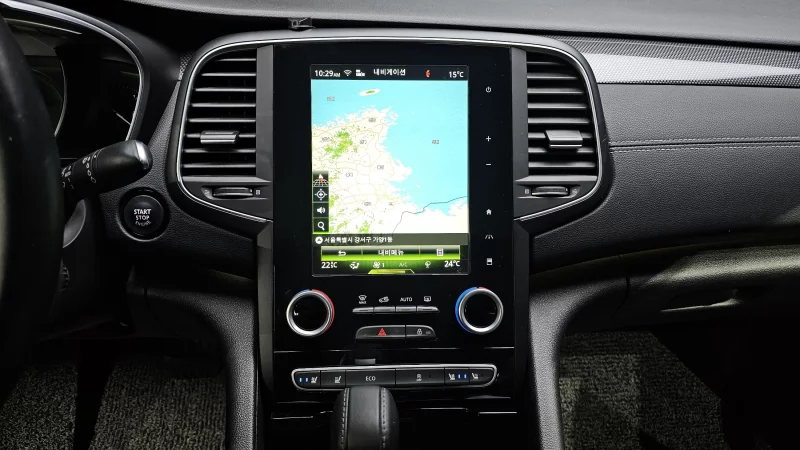 Renault SM6