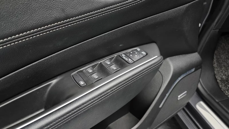Renault SM6