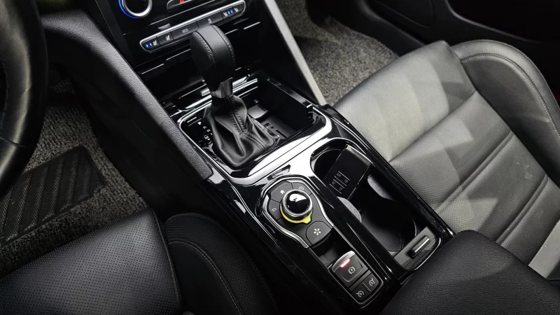 Renault SM6