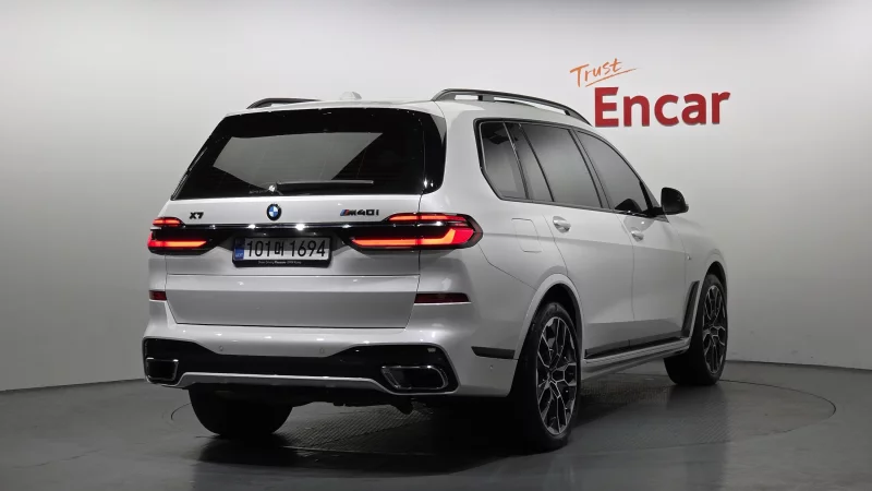 BMW X7