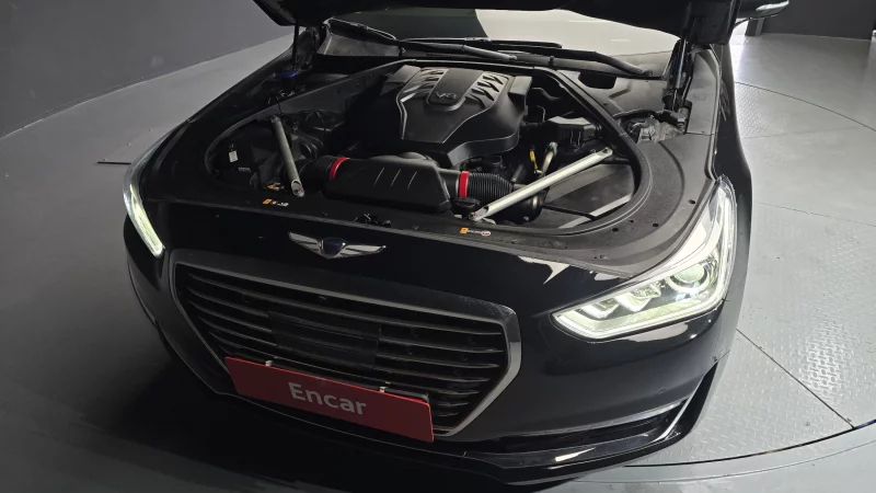 Genesis EQ900