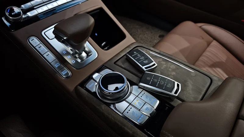 Genesis G90