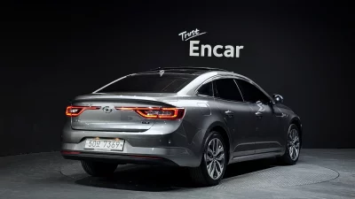 Renault SM6
