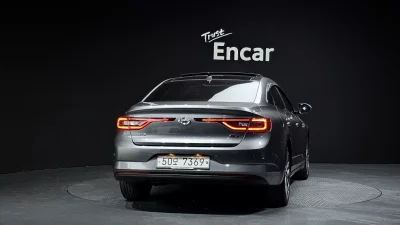 Renault SM6