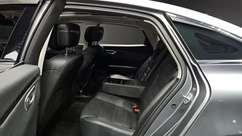 Renault SM6