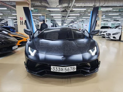 Lamborghini Aventador