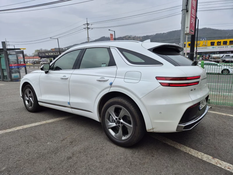 Genesis GV70