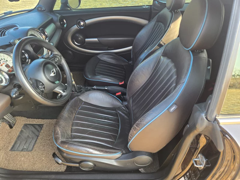 MINI Cooper Convertible